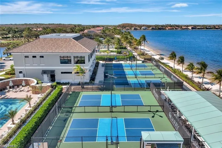 8723 Coastline Ct 202, Naples, Florida 34120