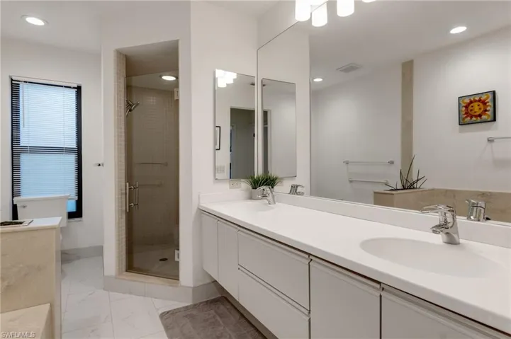 2Guest bath