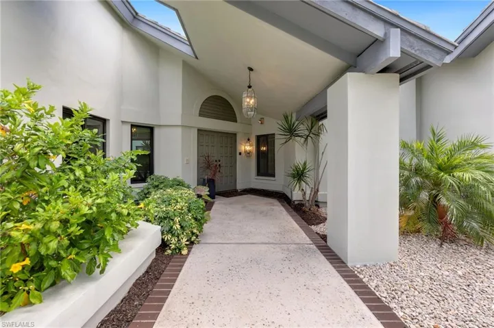 1380 Bald Eagle Dr, Naples, Florida 34105
