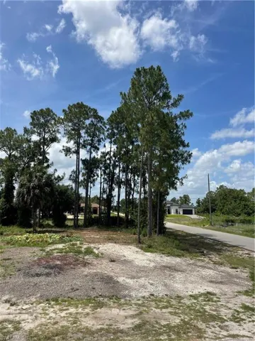 3011 33rd St Sw, Lehigh Acres, Florida 33976