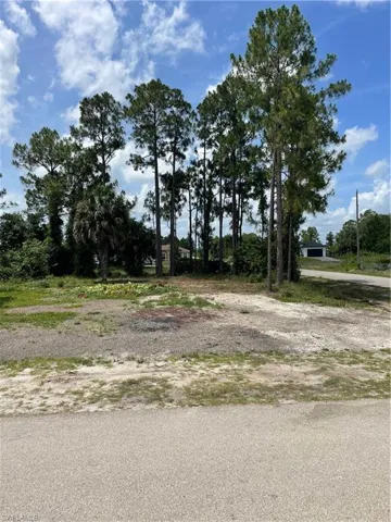 3011 33rd St Sw, Lehigh Acres, Florida 33976
