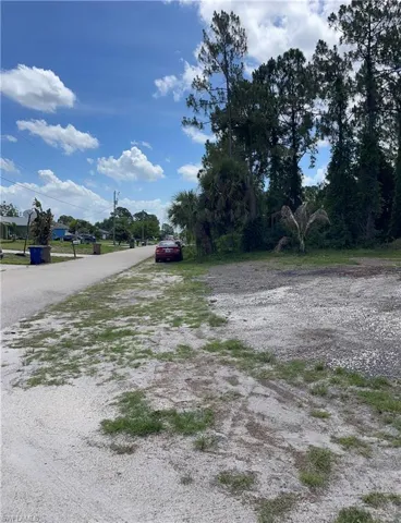3011 33rd St Sw, Lehigh Acres, Florida 33976