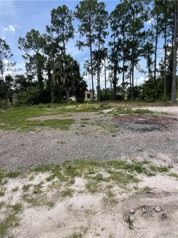 3011 33rd St Sw, Lehigh Acres, Florida 33976