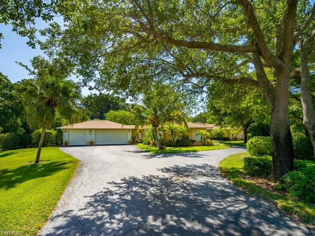 610  West  ST, Naples, FL 34108