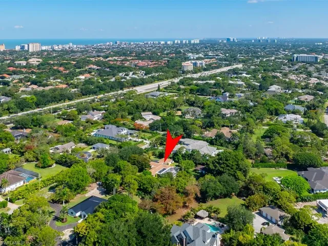 610  West  ST, Naples, FL 34108