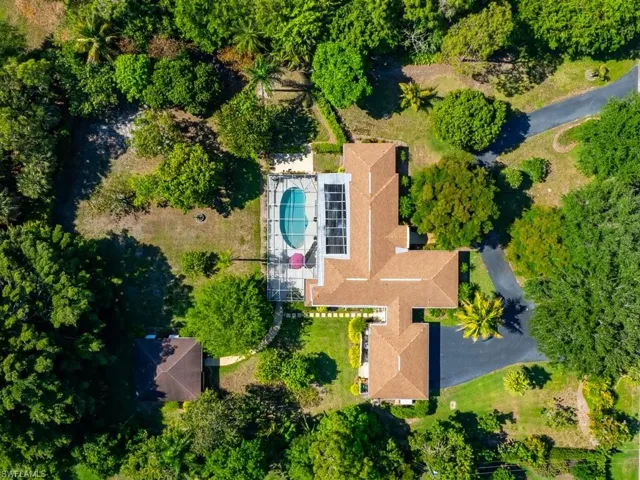 610  West  ST, Naples, FL 34108