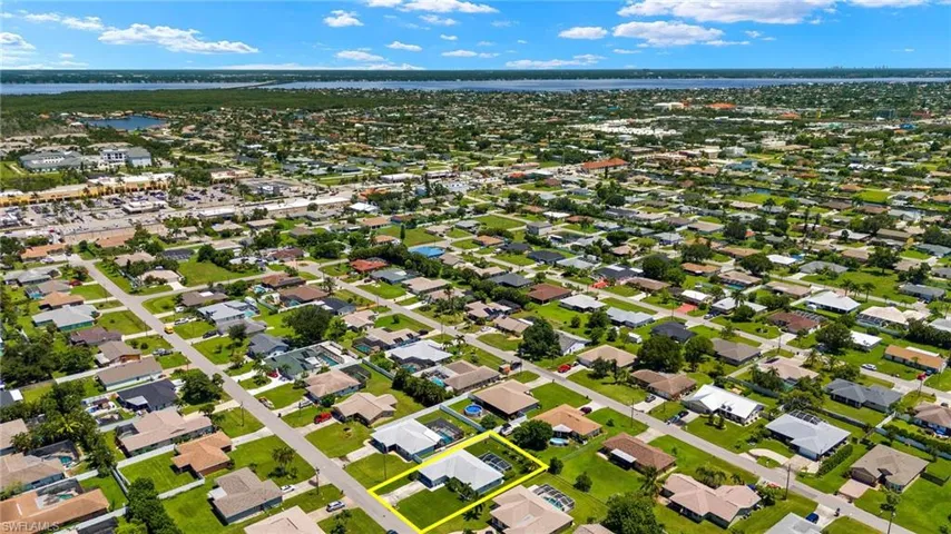 1418 SE 18th  ST, Cape Coral, FL 33990