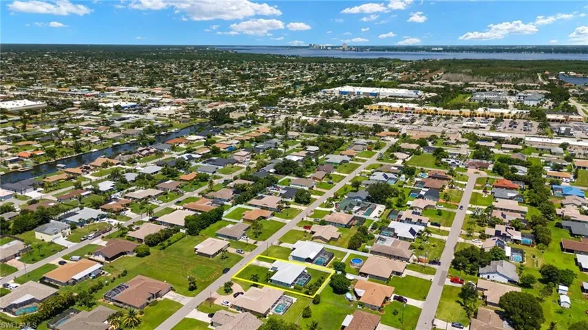 1418 SE 18th  ST, Cape Coral, FL 33990