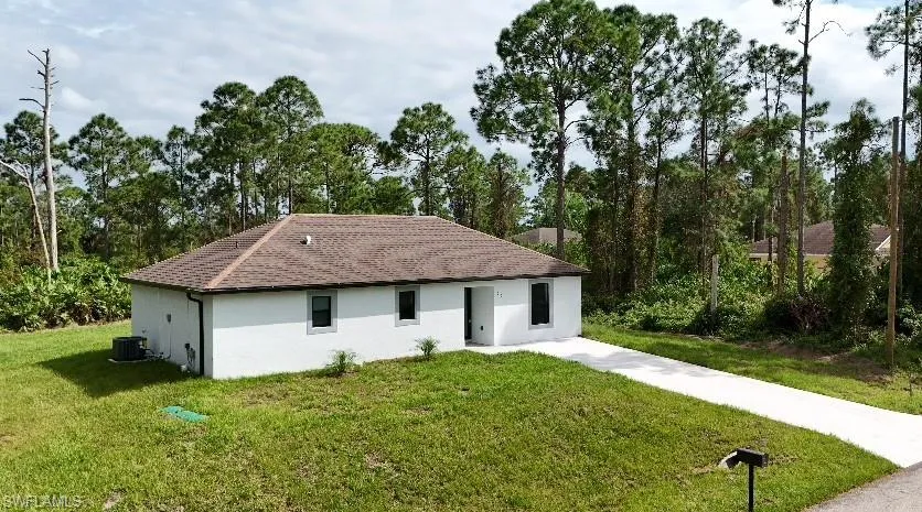 625  Flamingo  AVE, Lehigh Acres, FL 33974