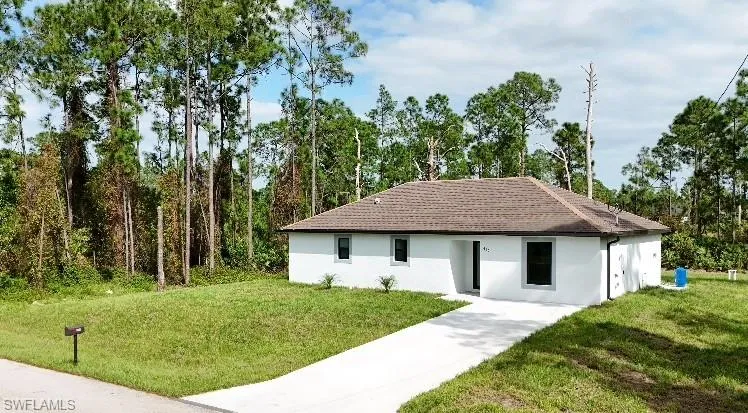 625  Flamingo  AVE, Lehigh Acres, FL 33974