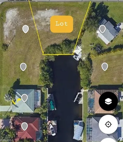 Aerial view of property and surrounding area with property boundaries highlighted