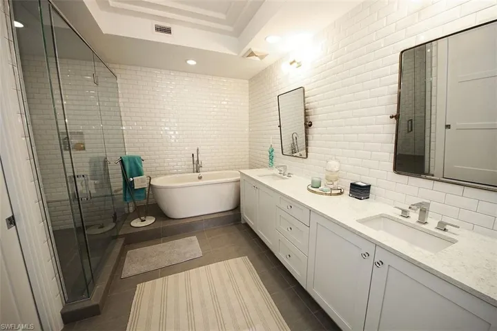 1035 3rd Ave S 411, Naples, Florida 34102
