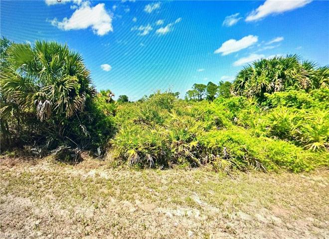 725 Central ST E, LEHIGH ACRES FL 33974