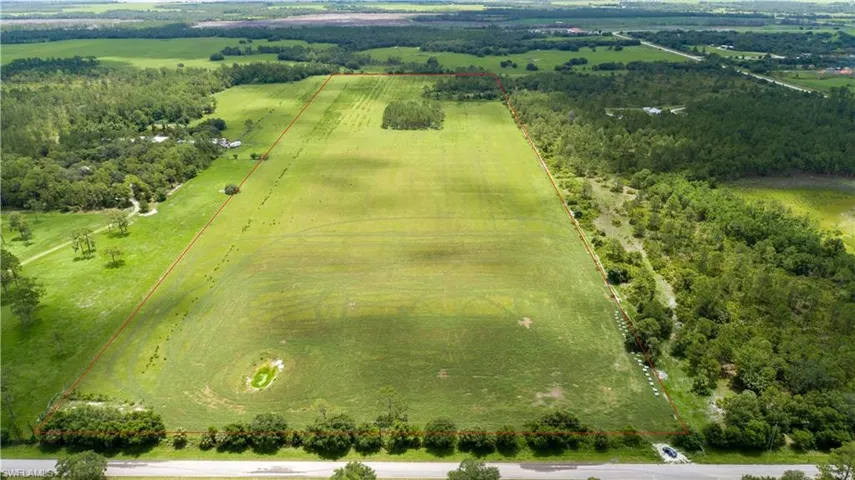 1432 Silverlake Rd, LaBelle, FL 33935