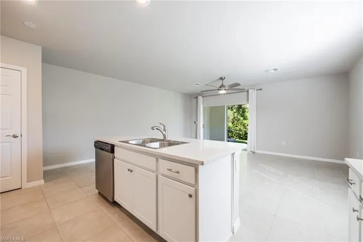 15433  Wildflower  CIR, Naples, FL 34119