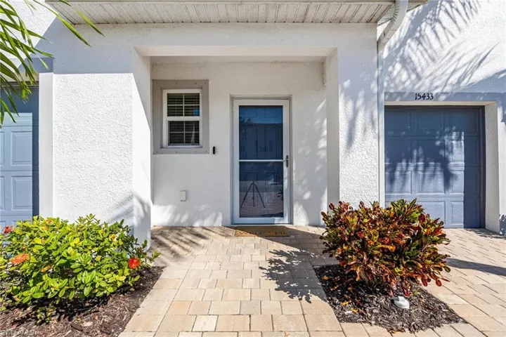15433  Wildflower  CIR, Naples, FL 34119