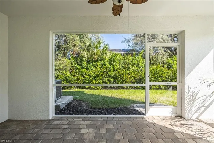 15433  Wildflower  CIR, Naples, FL 34119