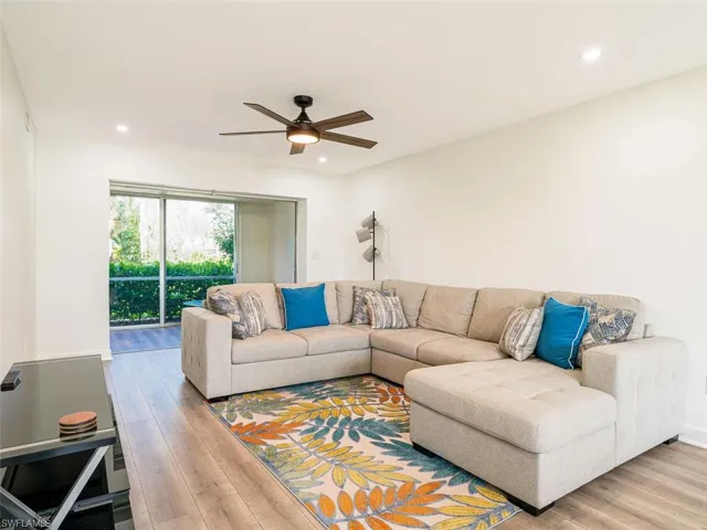 4126  Belair  LN, Naples, FL 34103