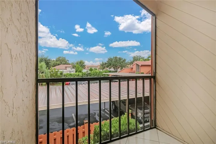 124 Cypress Way E E5, Naples, Florida 34110
