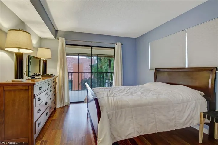 124 Cypress Way E E5, Naples, Florida 34110