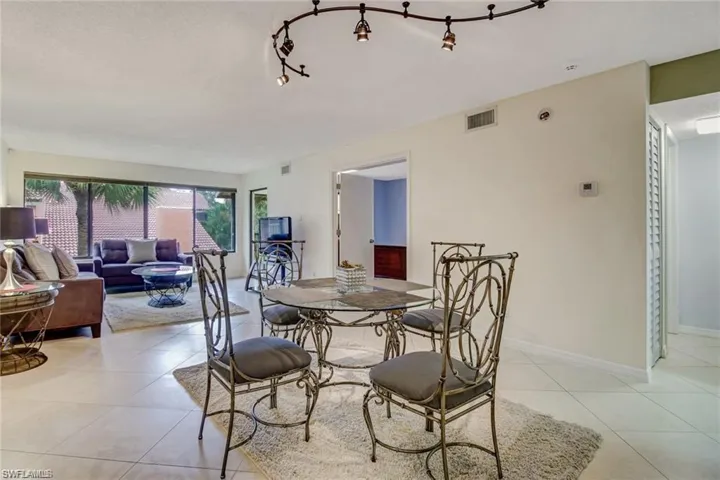 124 Cypress Way E E5, Naples, Florida 34110