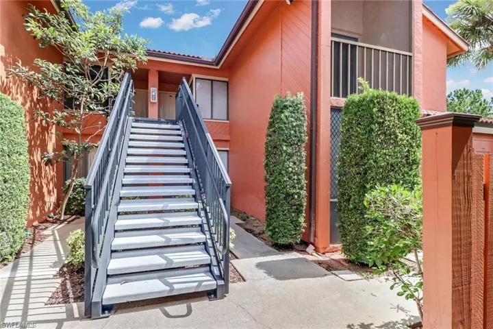 124 Cypress Way E E5, Naples, Florida 34110