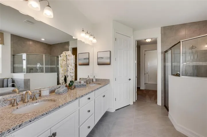 417  Grace Bay  LN, Naples, FL 34114