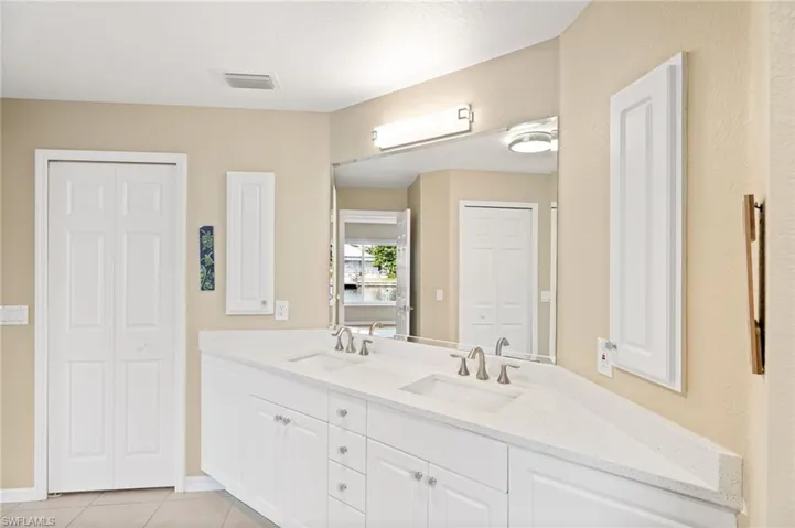 2535 Sw 28th Ave, Cape Coral, Florida 33914