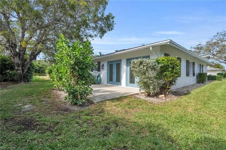 15  Crooked  LN, Naples, FL 34112