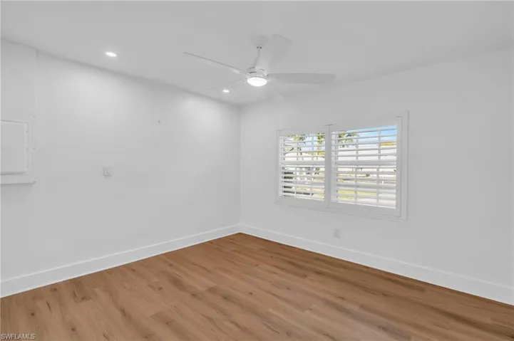 15  Crooked  LN, Naples, FL 34112