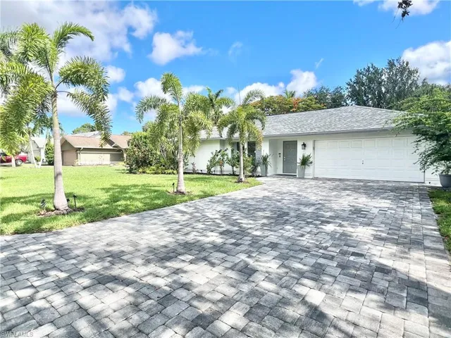 2499 River Reach Dr, Naples, Florida 34104
