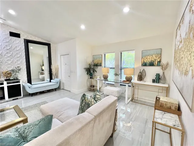 2499 River Reach Dr, Naples, Florida 34104