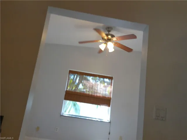 another bonus room off kitchen/breakfast nook