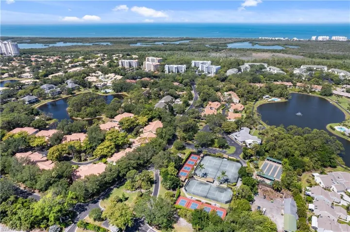 290  Naples Cove  DR, Naples, FL 34110