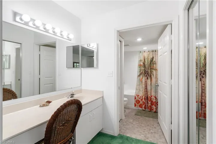 290  Naples Cove  DR, Naples, FL 34110