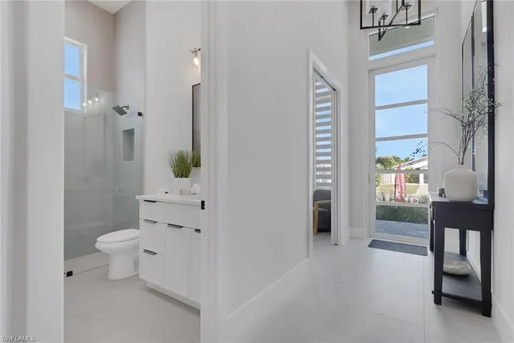 522 98th Ave N, Naples, Florida 34108