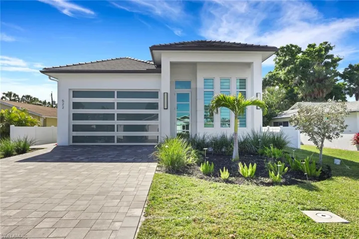 522 98th Ave N, Naples, Florida 34108