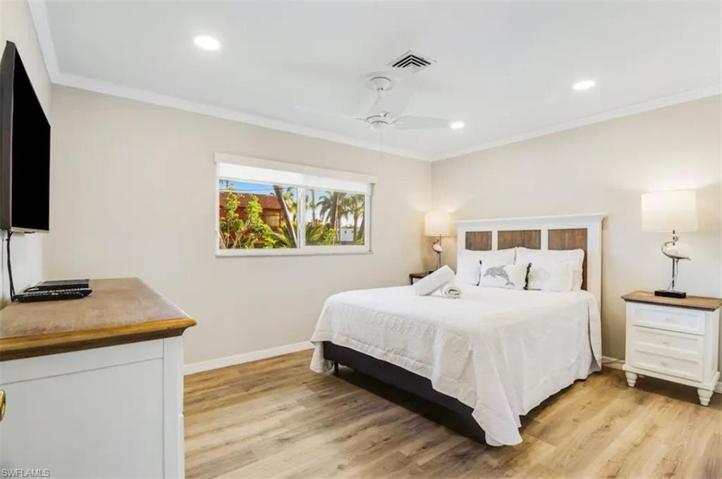 7103  Gulf  DR, HOLMES BEACH, FL 34217