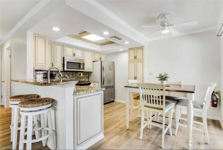 7103  Gulf  DR, HOLMES BEACH, FL 34217