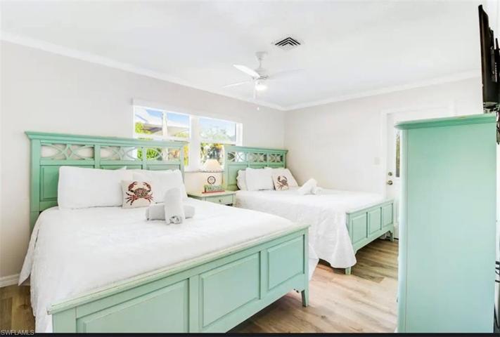 7103  Gulf  DR, HOLMES BEACH, FL 34217