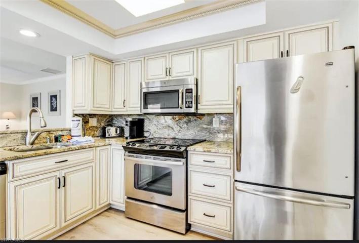 7103  Gulf  DR, HOLMES BEACH, FL 34217