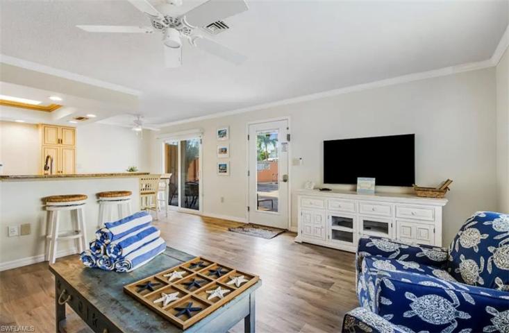 7103  Gulf  DR, HOLMES BEACH, FL 34217