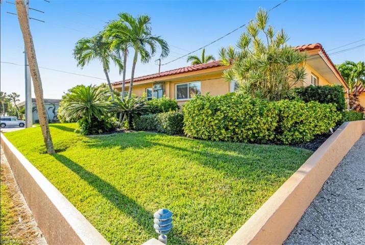 7103  Gulf  DR, HOLMES BEACH, FL 34217