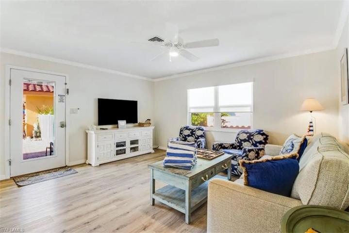 7103  Gulf  DR, HOLMES BEACH, FL 34217