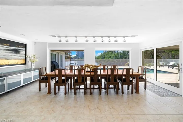 319 Pirates Bight, Naples, Florida 34103