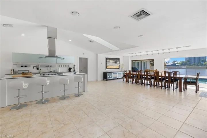 319 Pirates Bight, Naples, Florida 34103