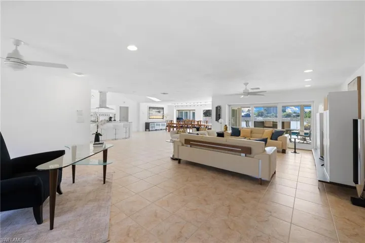 319 Pirates Bight, Naples, Florida 34103