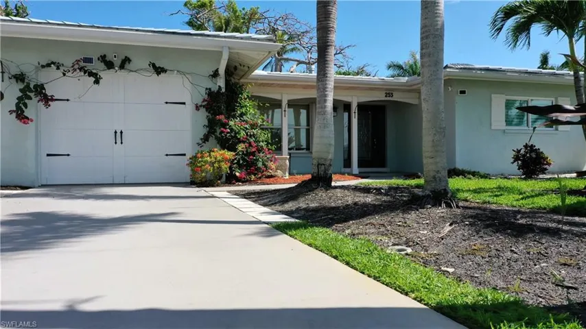 253 Bayshore Dr, Cape Coral, Florida 33904
