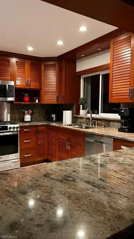 253 Bayshore Dr, Cape Coral, Florida 33904