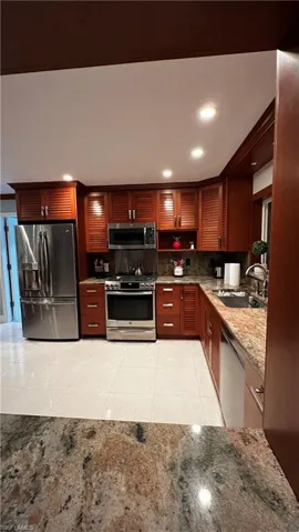 253 Bayshore Dr, Cape Coral, Florida 33904